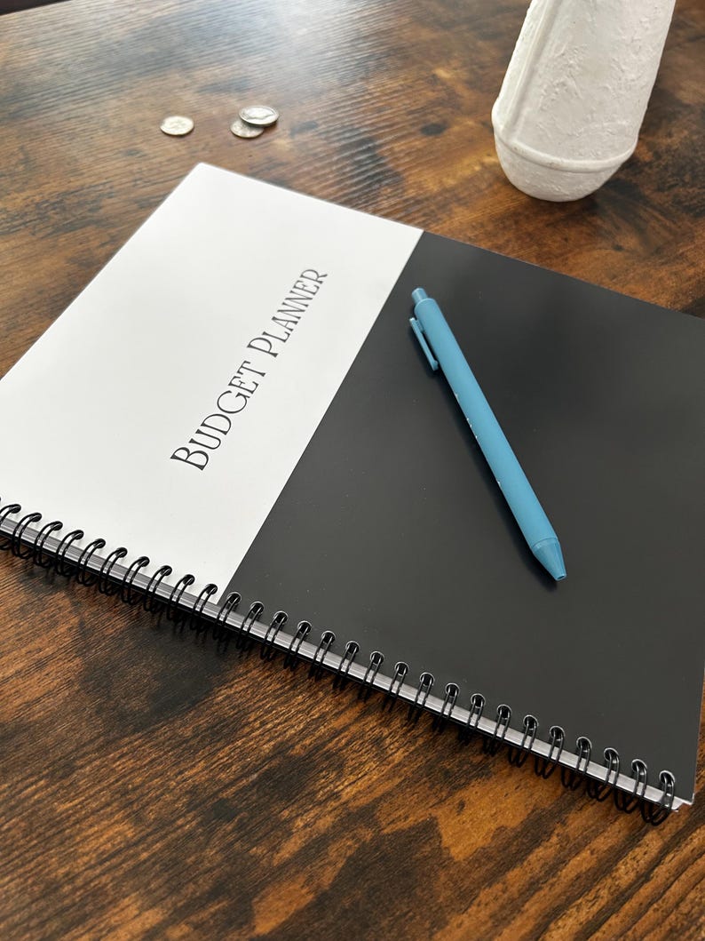 Budget Planner Book for Financial Organization, Monthly Expense Tracker & Savings Goals Journal Undated Money Management Workbook